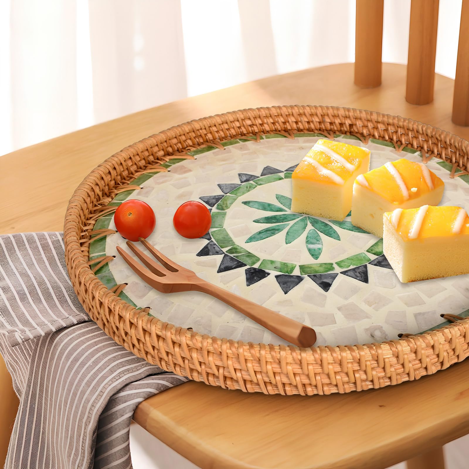 Amazon｜籐 トレー 丸 ラタントレイ 直径30cm 浅型トレー 藤編みトレー